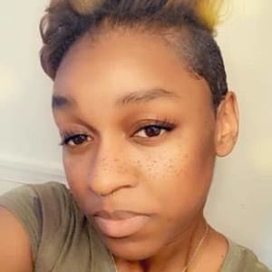 Meet your Posher, Lenia